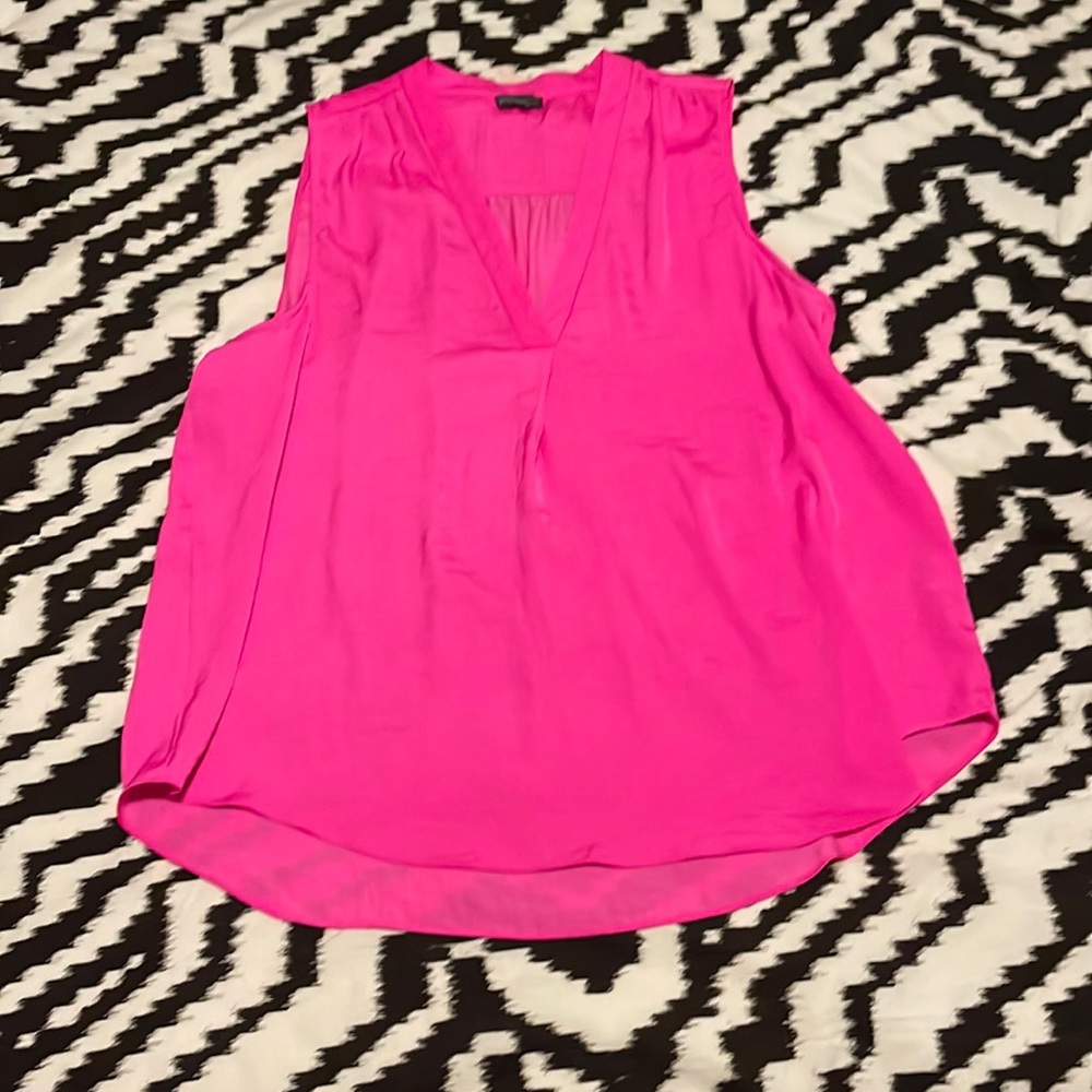 Vince Camuto hot pink flowy tank. Great for business to casual! XL. 💗